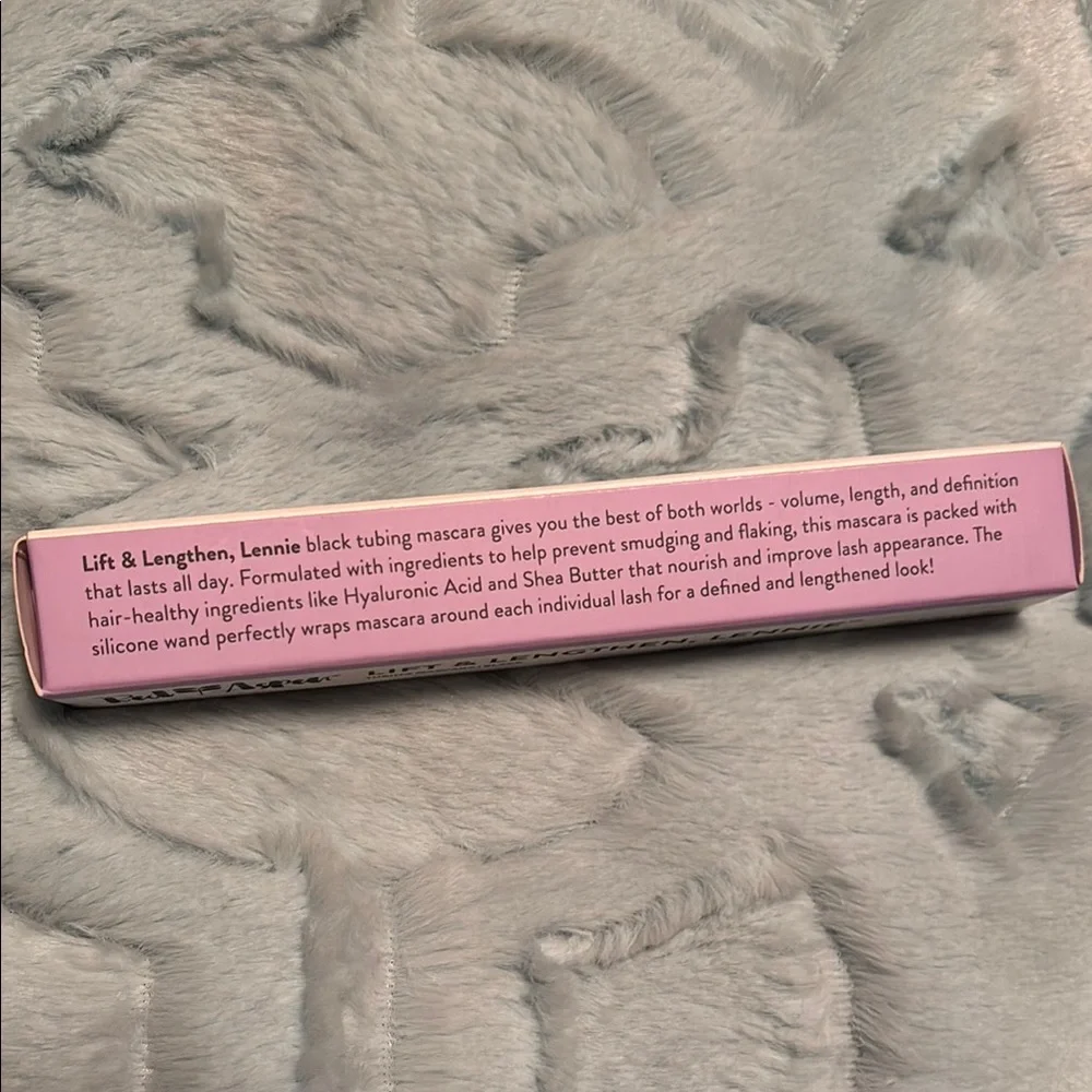 NIB Red Aspen Bronze Pressed Powder and Mascara Set